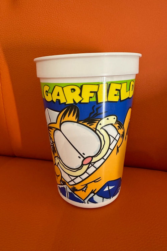 1993 PIZZA HUT GARFIELD ON ICE CUP*
