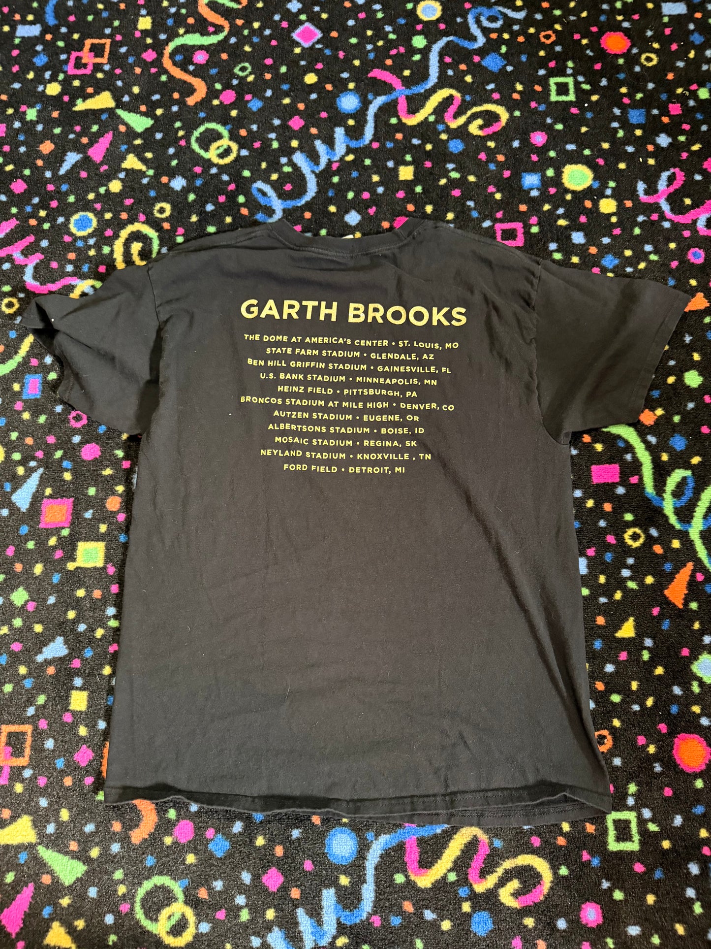 Garth Brooks Stadium Tour Tee Large
