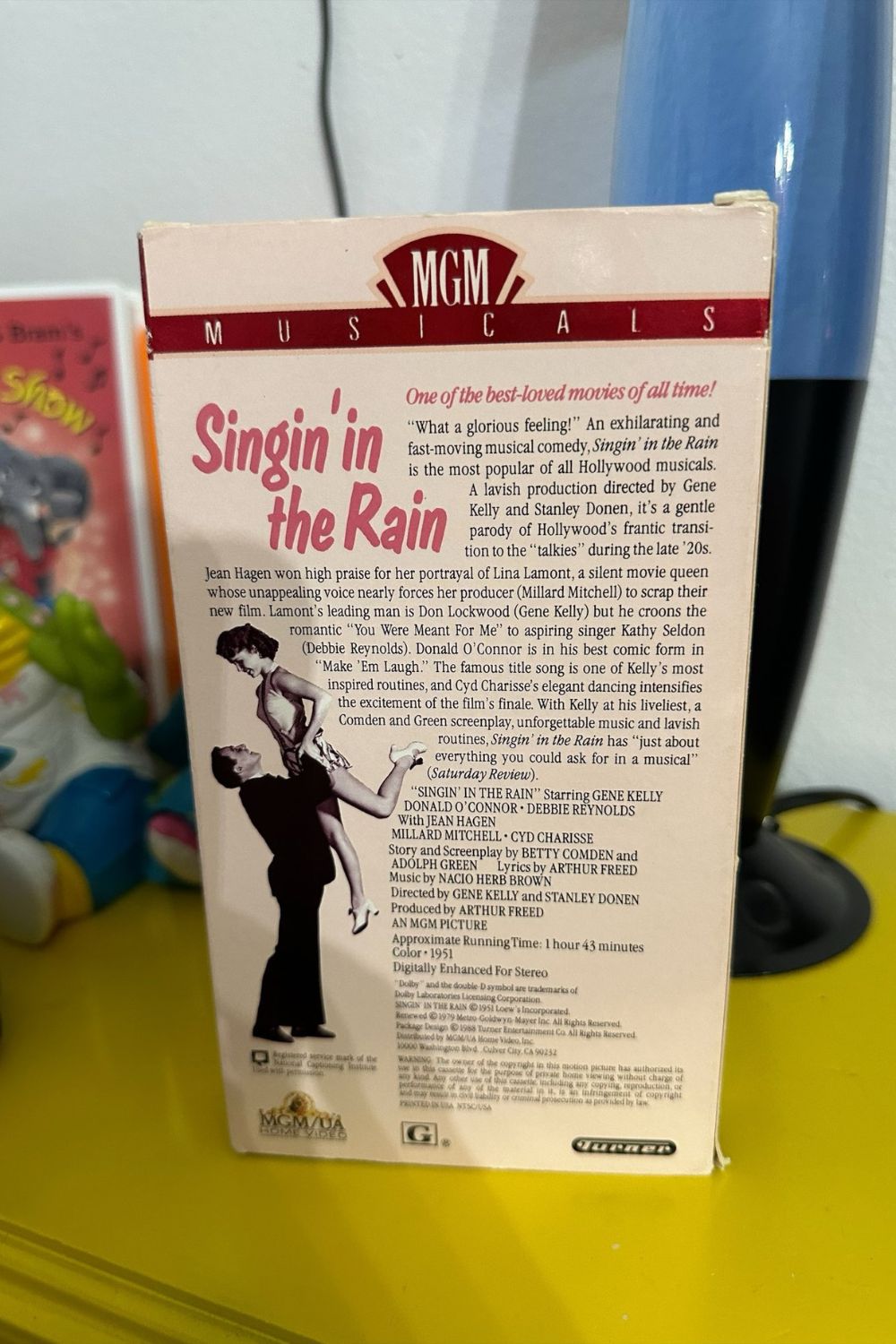 SINGING IN THE RAIN VHS*