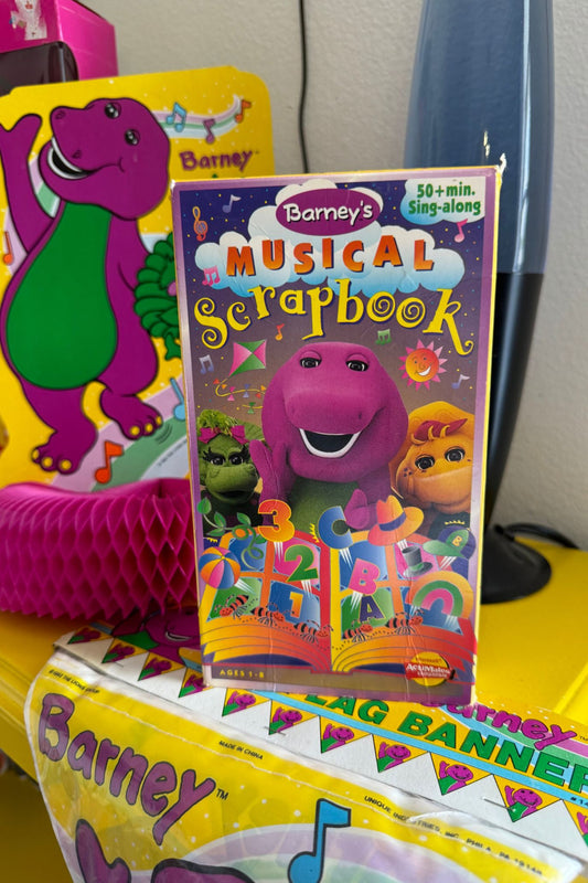 BARNEY MUSICAL SCRAPBOOK VHS*