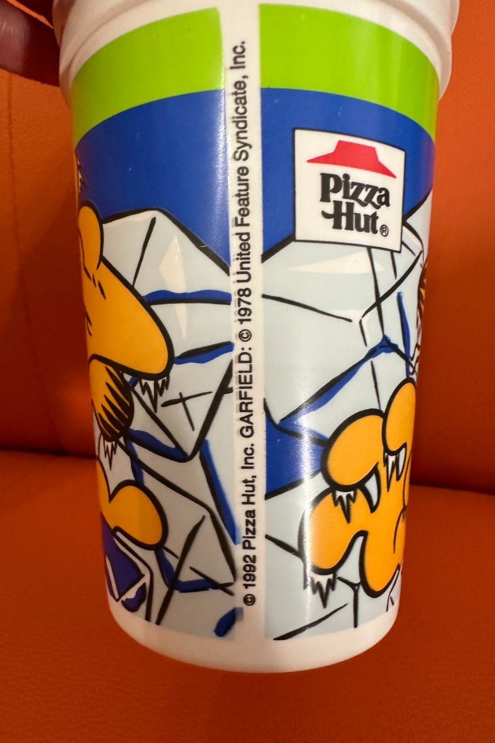 1993 PIZZA HUT GARFIELD ON ICE CUP*