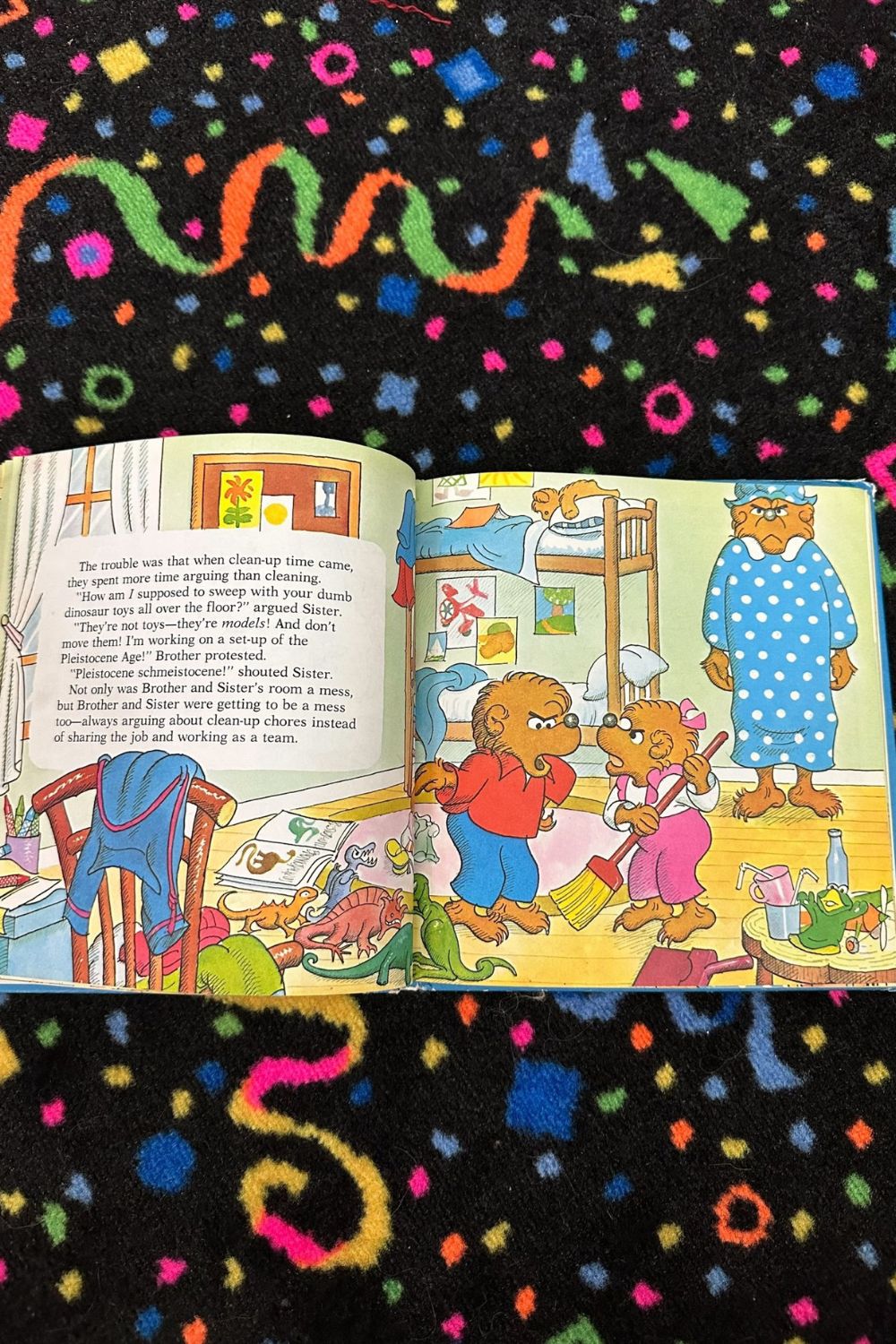 THE BERENSTAIN BEARS ANG THE MESSY ROOM BOOK (HARDCOVER)*