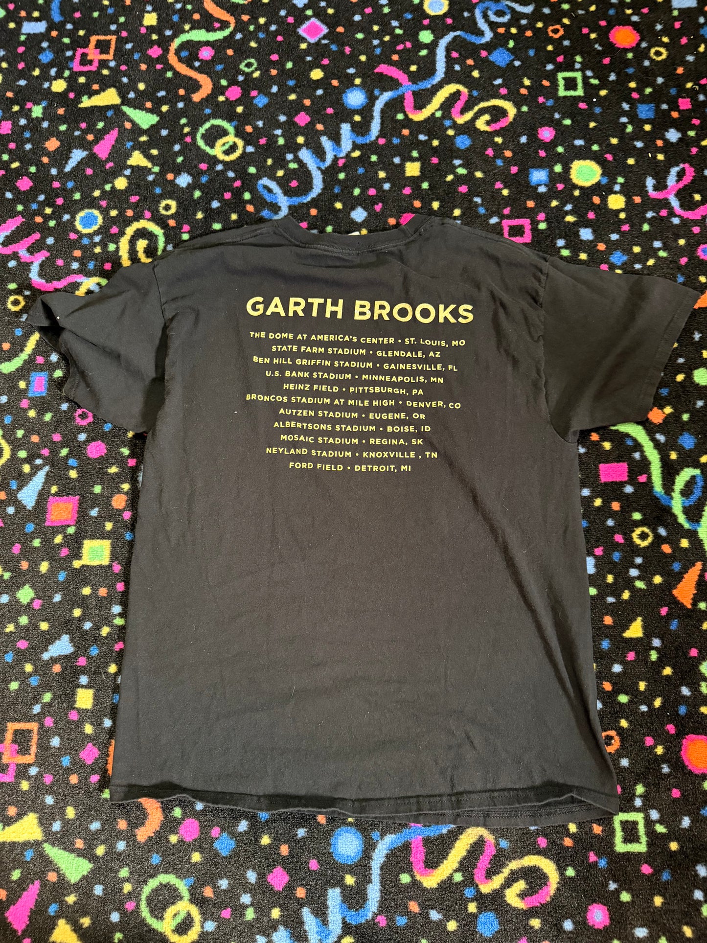 Garth Brooks Stadium Tour Tee Large