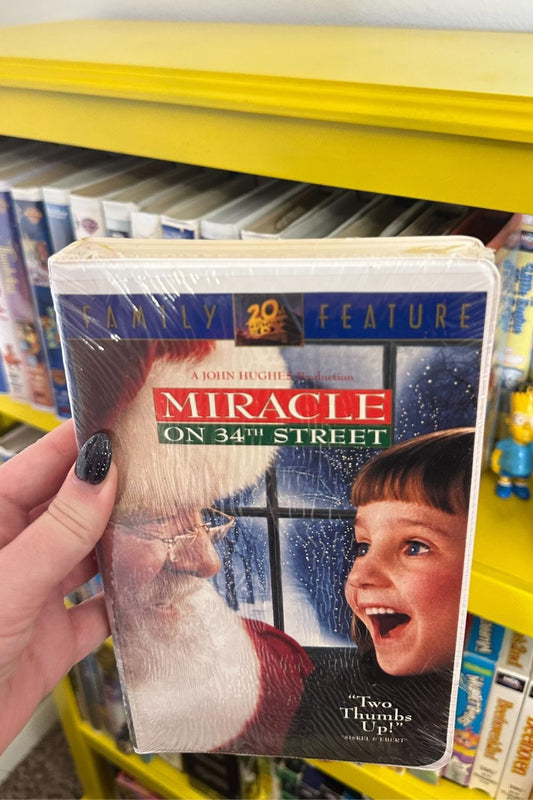 MIRACLE ON 34TH STREET (SEALED) VHS*