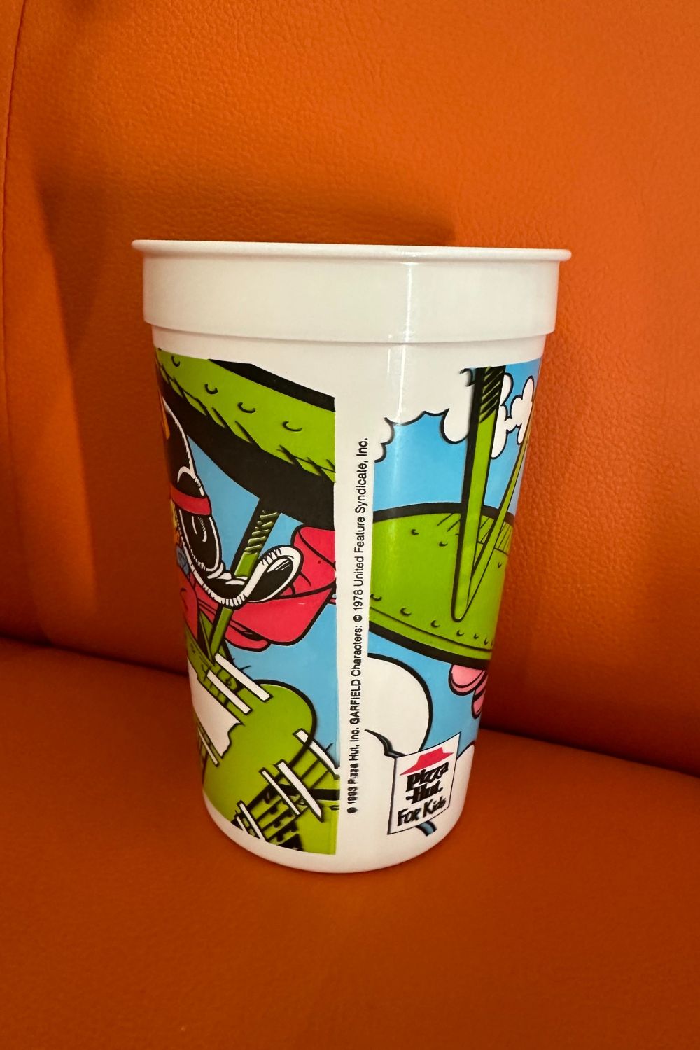 1993 PIZZA HUT GARFIELD AND ODIE CUP*