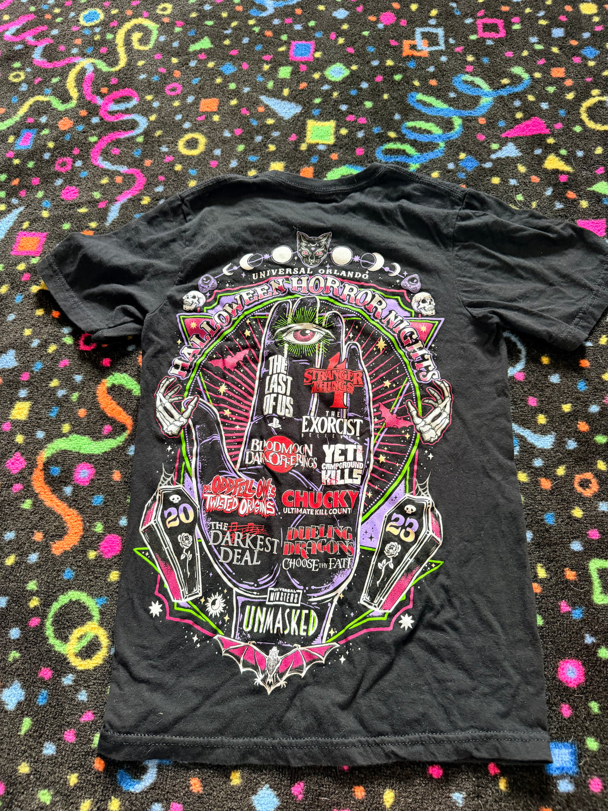 Halloween Horror Nights 2023 tee size xsmall