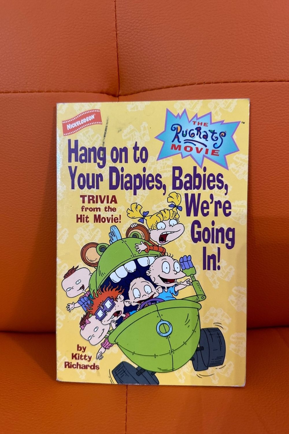 RUGRATS HANG ON TO YOUR DIAPIES, BABIES WE’RE GOING IN! BOOK*