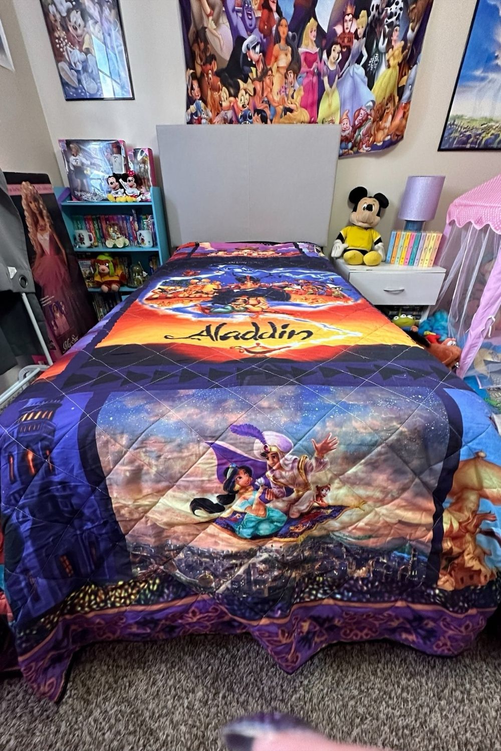 QUEEN SIZE ALADDIN QUILT*