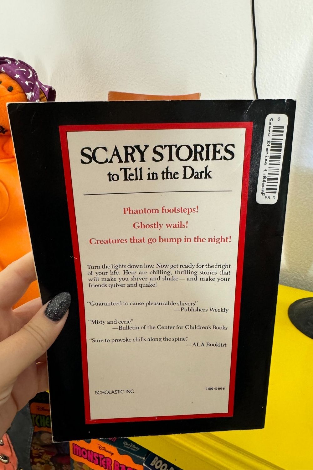 SCARY STORIES TO TELL IN THE DARK BOOK*