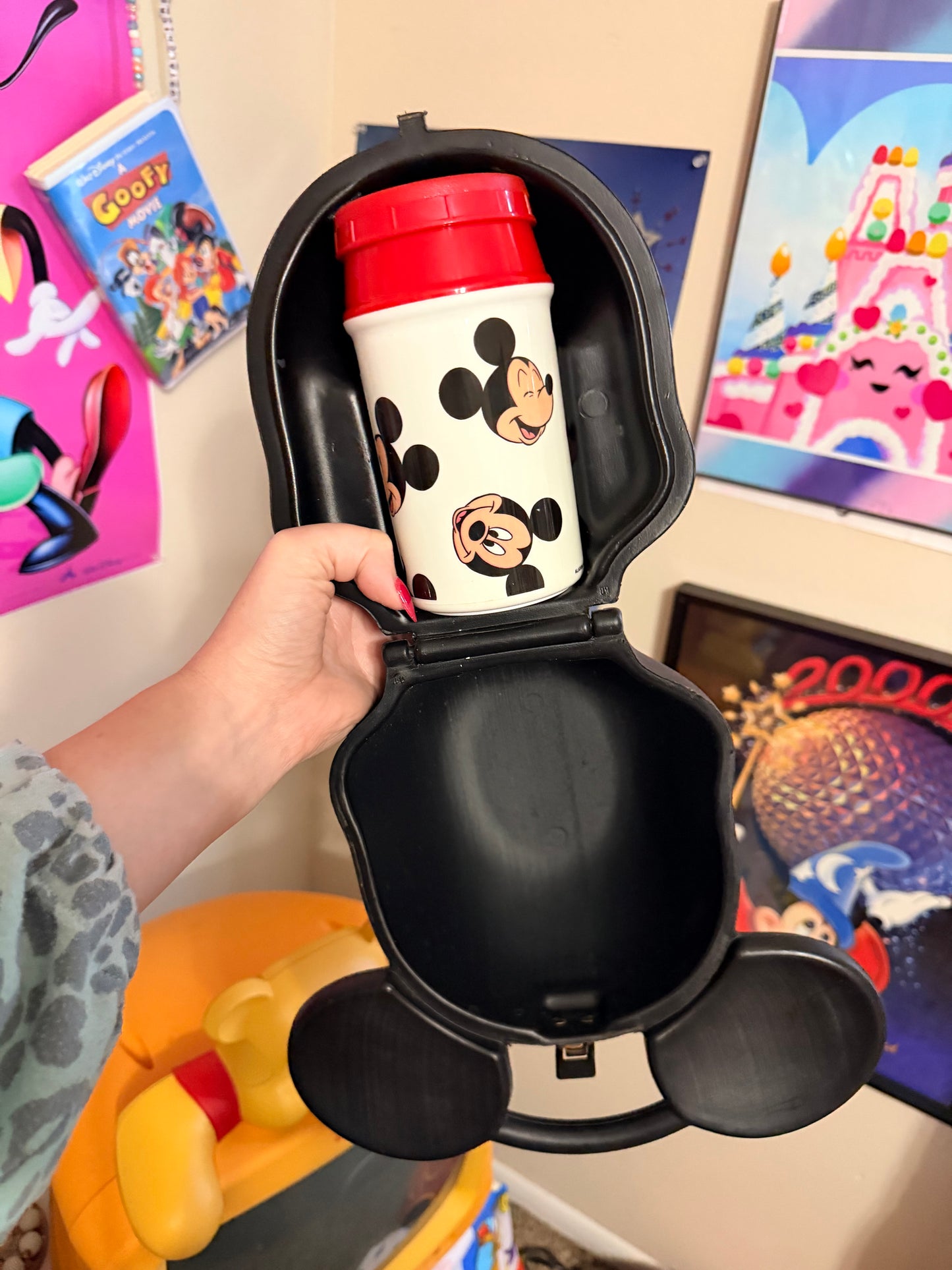 Vintage Aladdin Mickey lunchbox and thermos