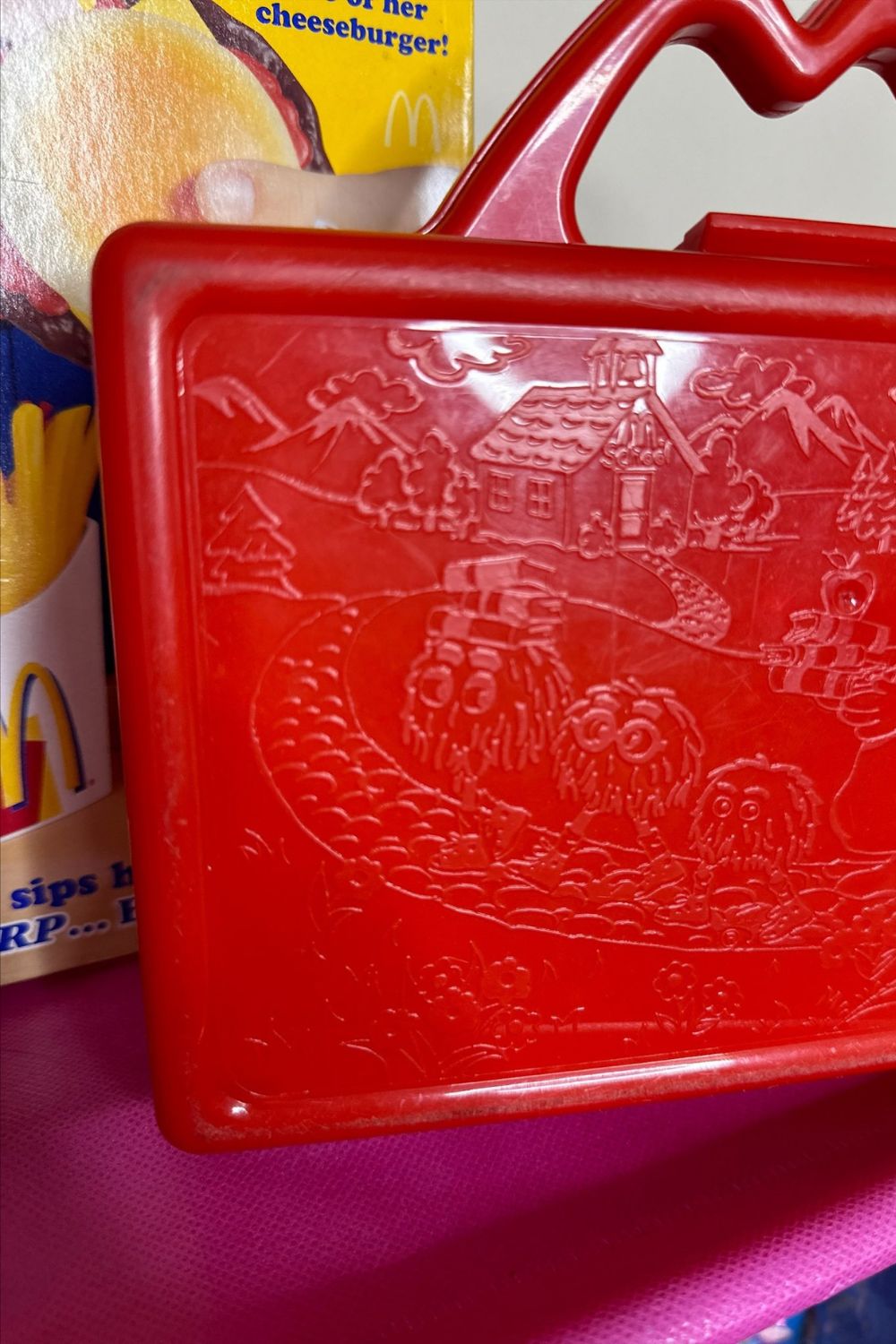 RED MCDONALDLAND LUNCHBOX*