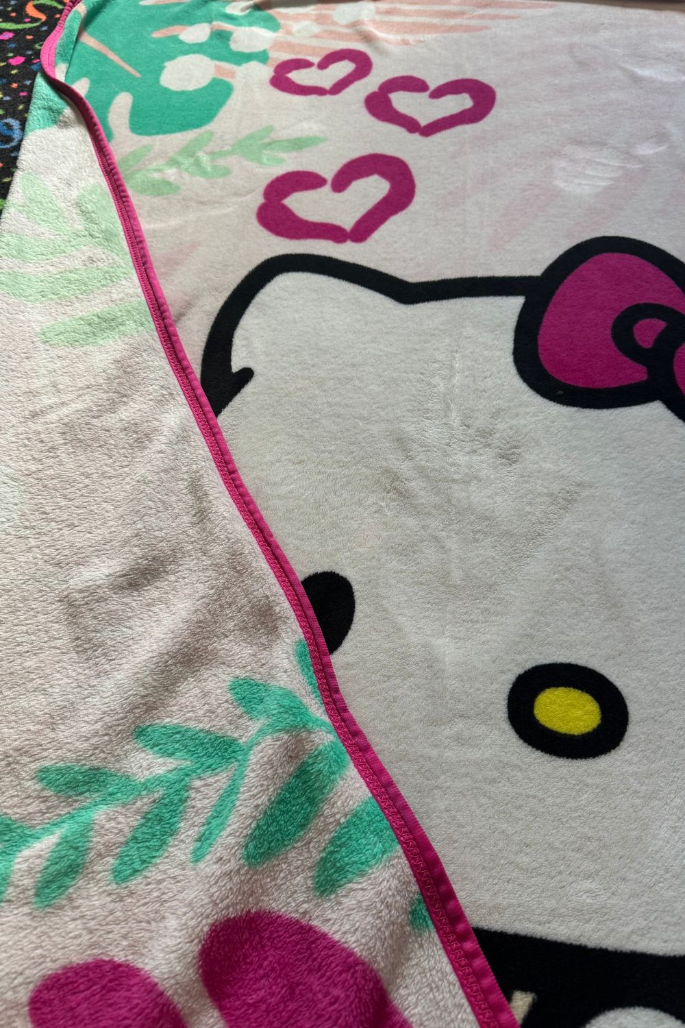 HELLO KITTY JUNGLE BLANKET*