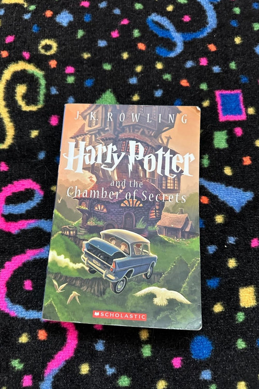 HARRY POTTER AND CHAMBER OF SECRETS SCHOLASTIC BOOK*
