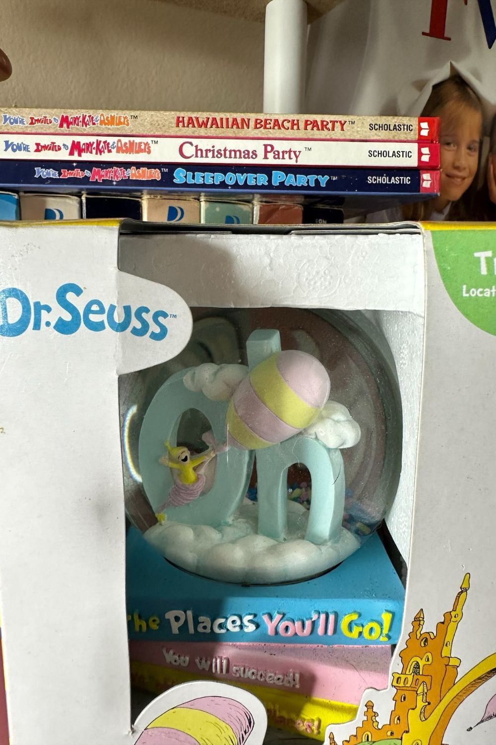 DR. SEUSS, OH THE PLACES YOU'LL GO! MUSICAL WATER GLOBE*