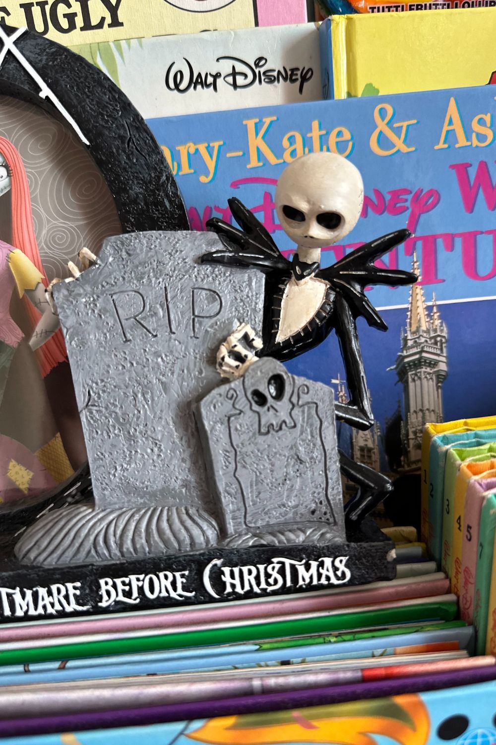 THE NIGHTMARE BEFORE CHRISTMAS PHOTO FRAME*