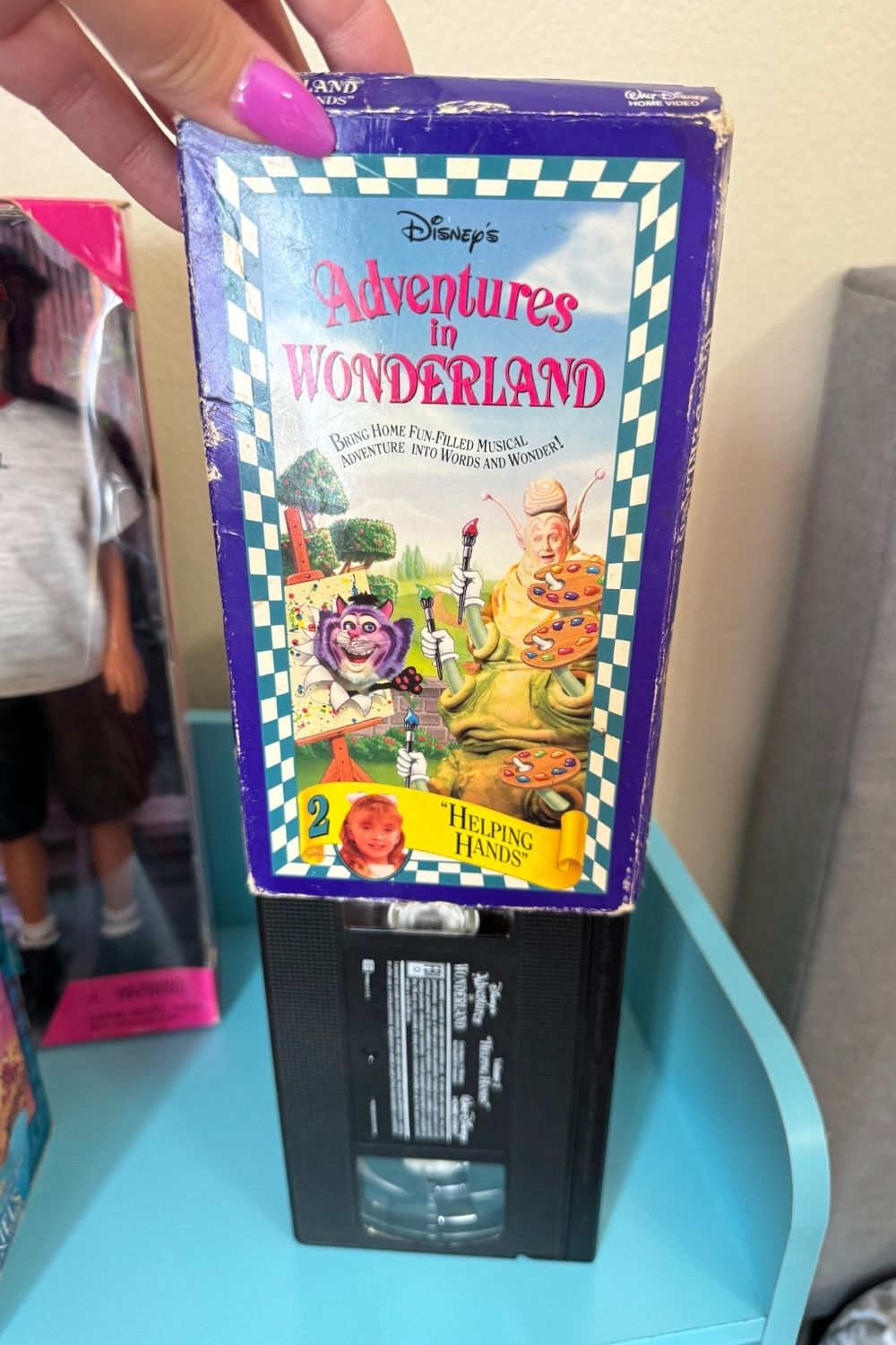 DISNEY'S ADVENTURES IN WONDERLAND VHS*