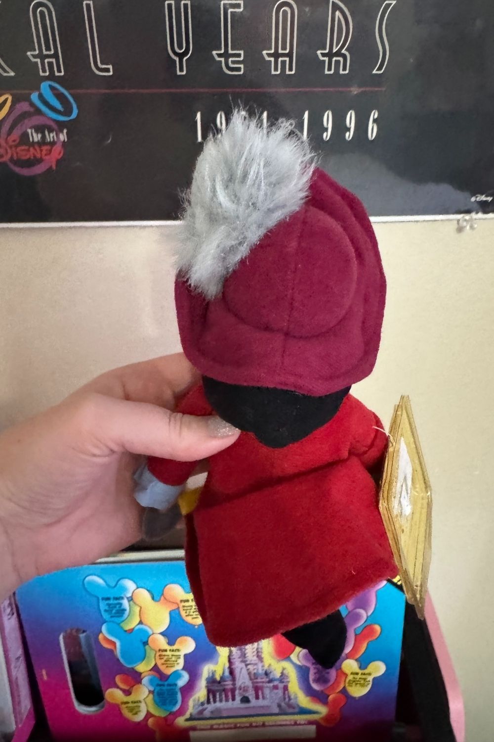 CAPTAIN HOOK DISNEY STORE BEANIE*