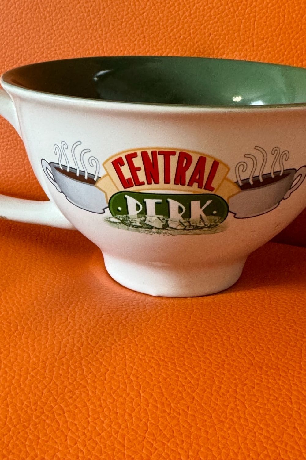 CENTRAL PERK MUG*