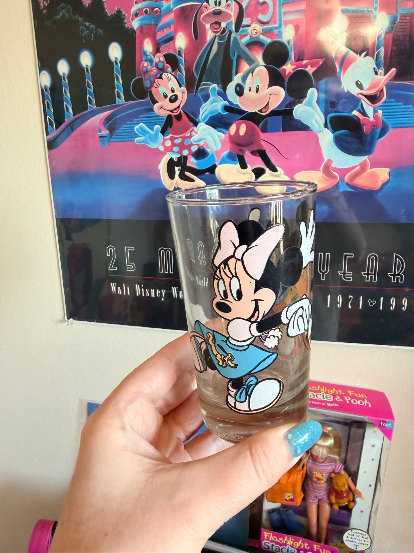 Mickey & Minnie swing dancing glass