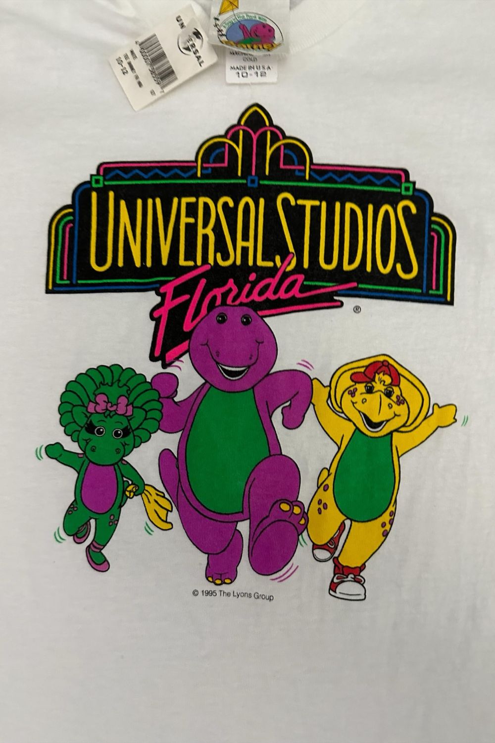 VINTAGE NEW BARNEY UNIVERSAL KIDS TEE SIZE 10-12*