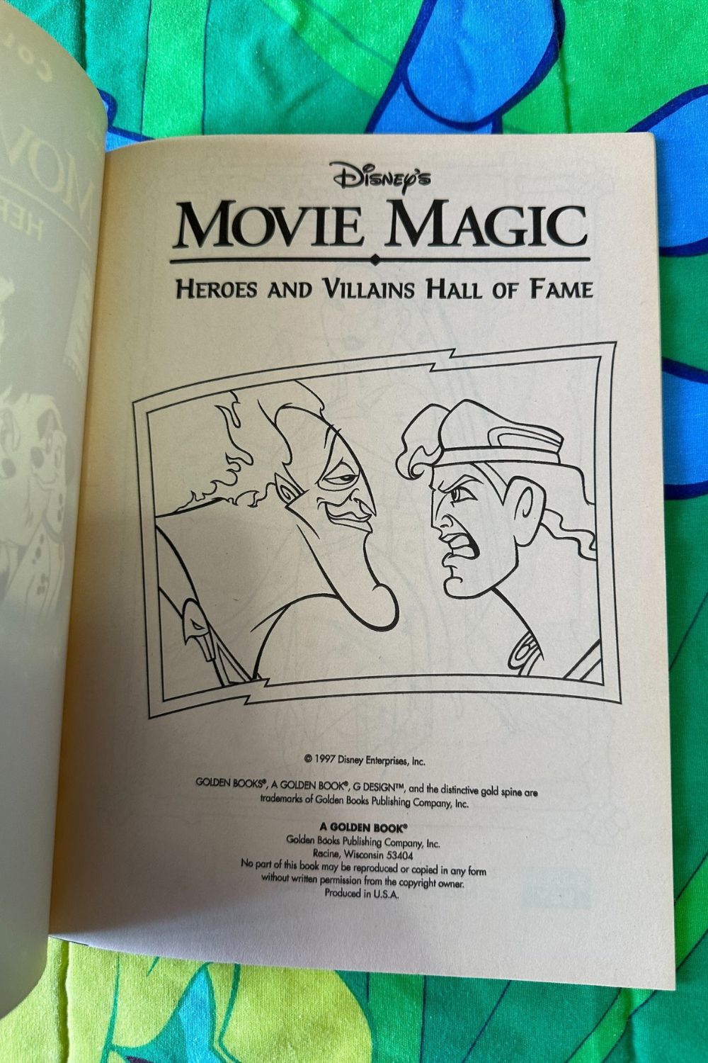 1997 DISNEY'S MOVIE MAGIC COLORING BOOK (MINT CONDITION)*