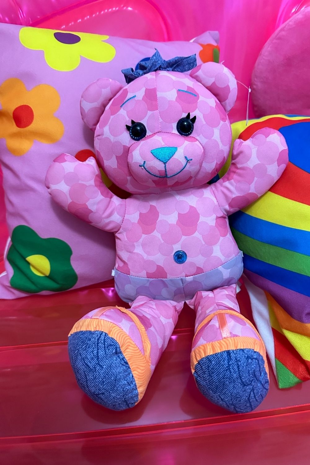 2006 PINK DOODLE BEAR*