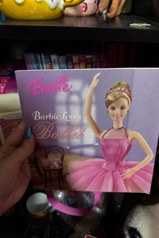 2005 BARBIE LOVES BALLET BOOK*