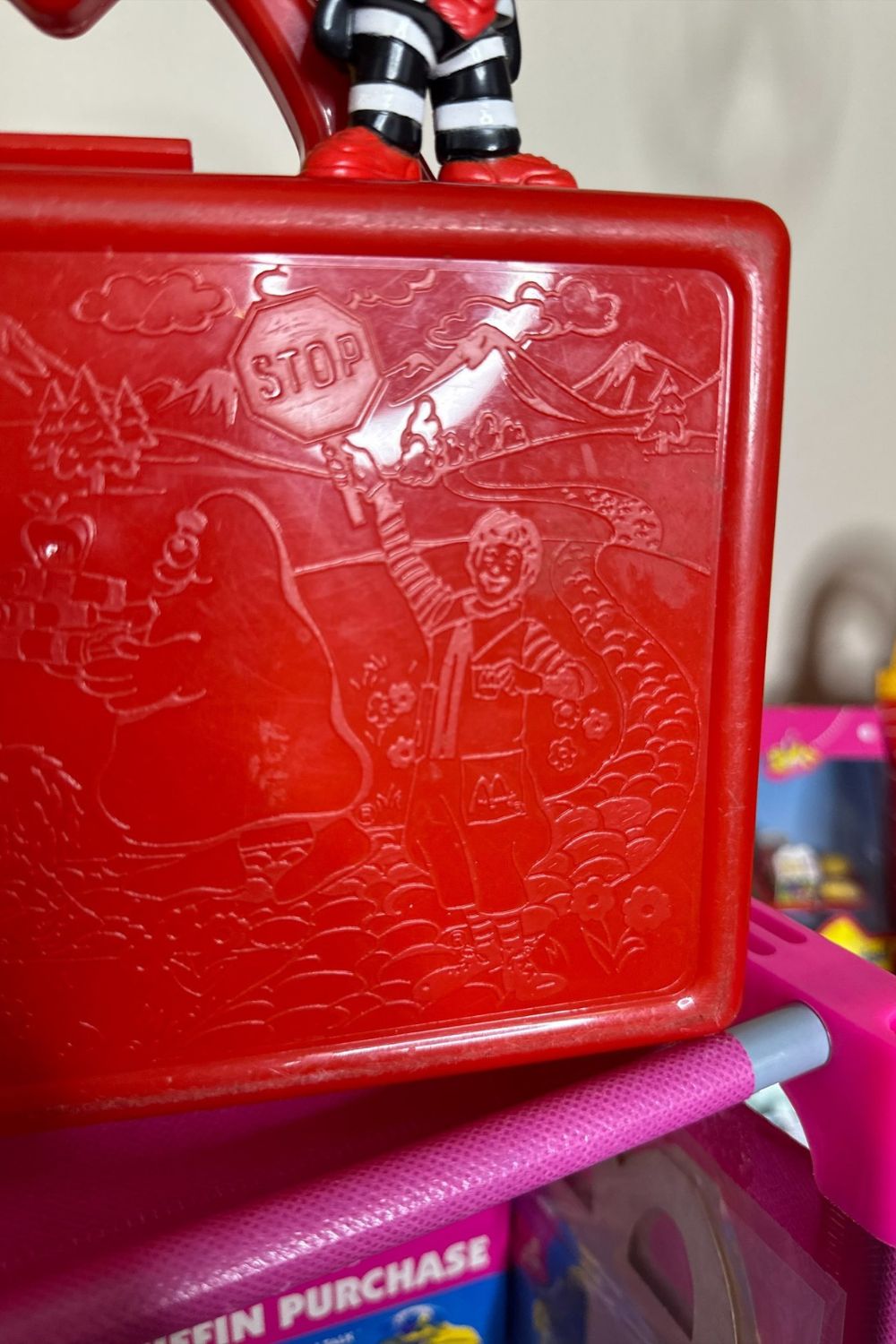 RED MCDONALDLAND LUNCHBOX*