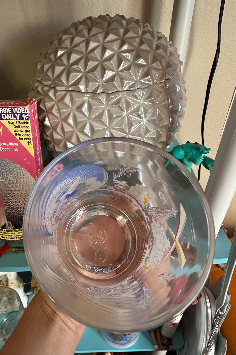 25th ANNIVERSARY DISNEY EPCOT GLASS*