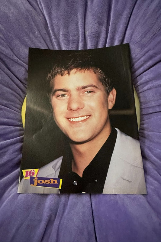 OCTOBER 1999 16 MAGAZINE PAGE JOSHUA JACKSON/JUSTIN ON MAGAZINE BACK*