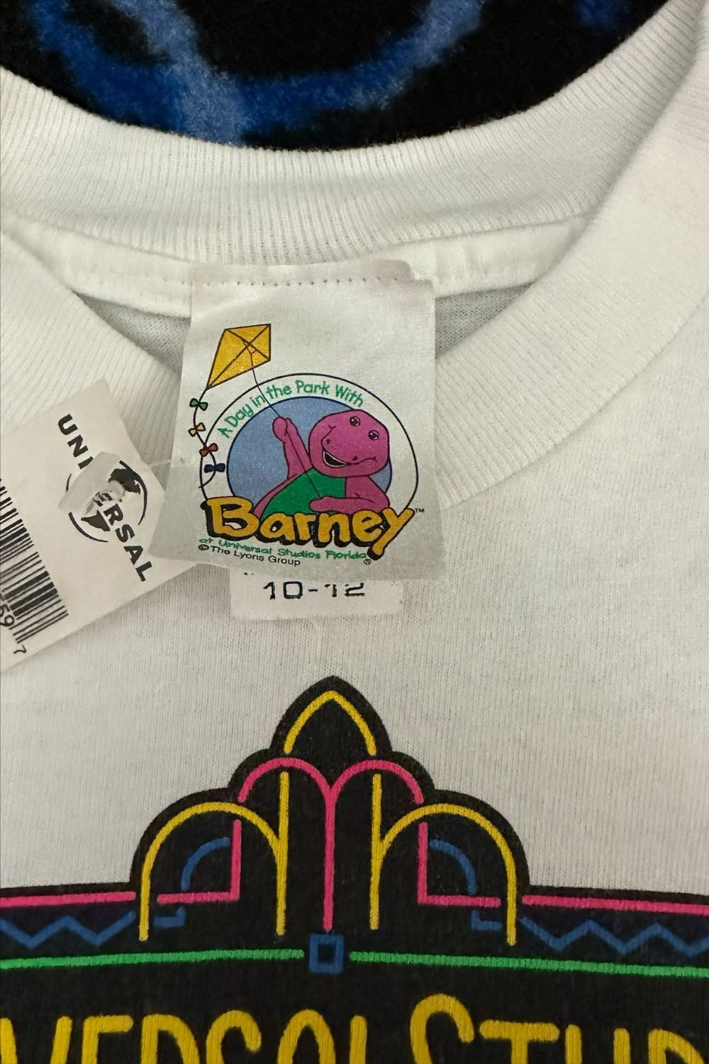 VINTAGE NEW BARNEY UNIVERSAL KIDS TEE SIZE 10-12*