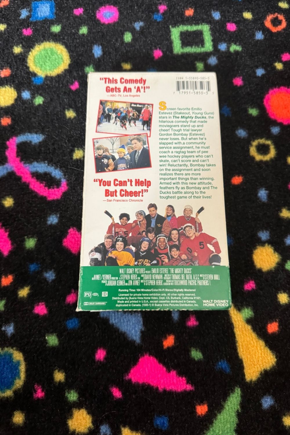 THE MIGHTY DUCKS (SOFT COVER) VHS*