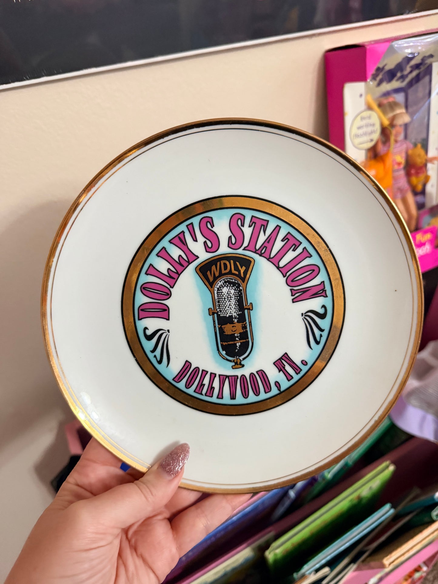 Dollys station Dollywood tn plate