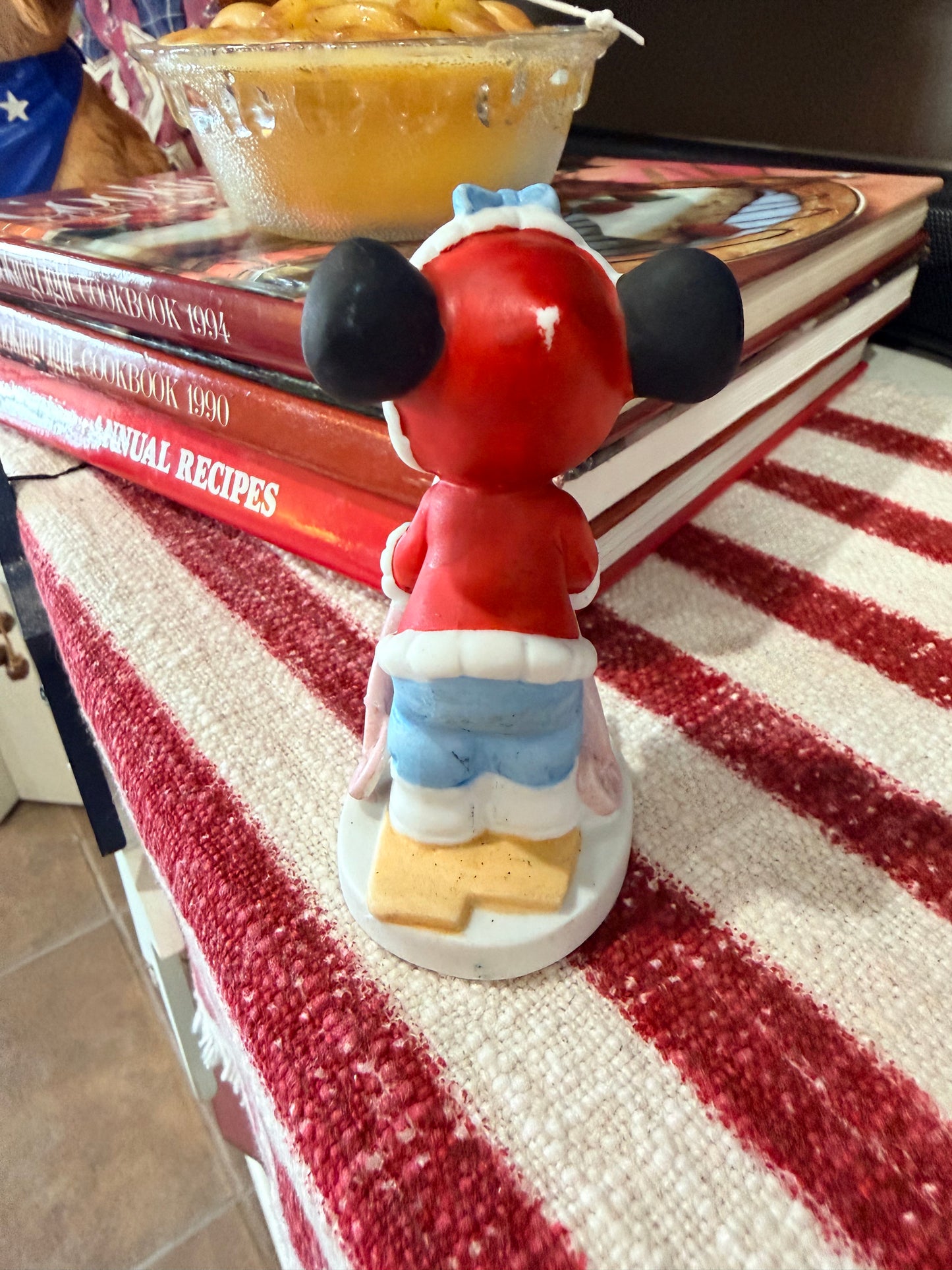 Vintage 1970s skiing Minnie