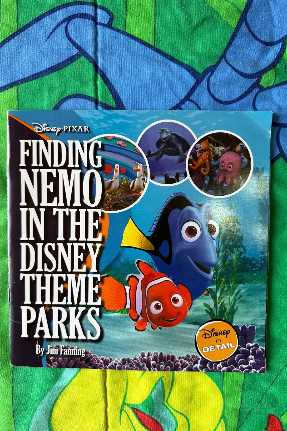 FINDING NEMO IN THE DISNEY THEME PARKS BOOK* – Nostalchicks