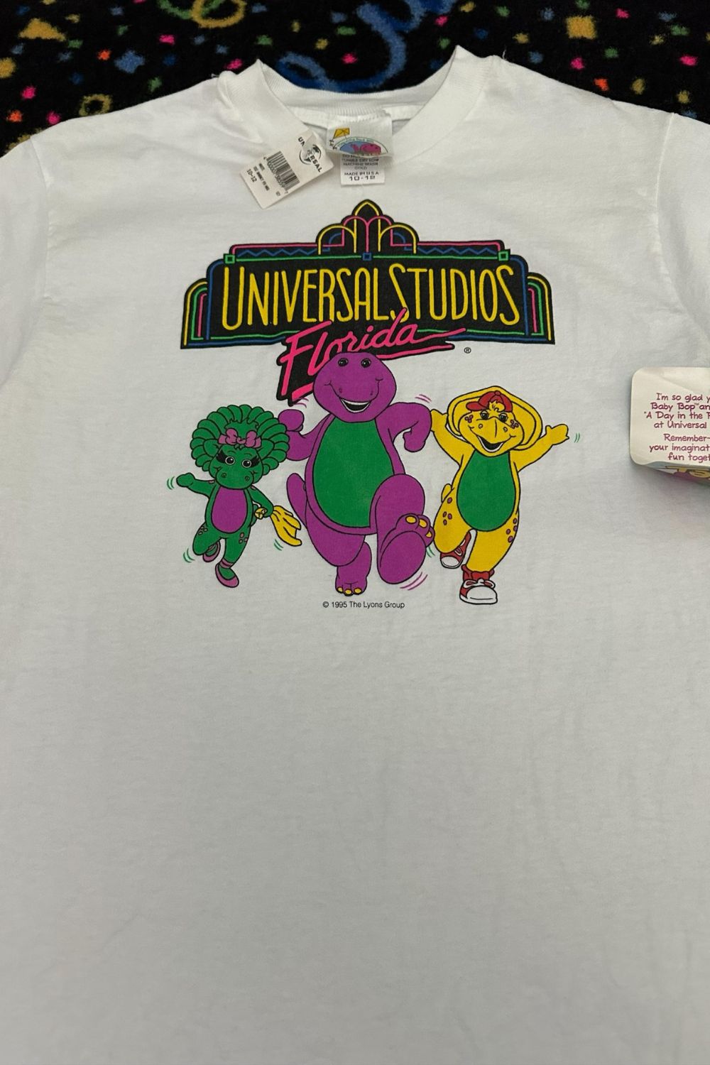 VINTAGE NEW BARNEY UNIVERSAL KIDS TEE SIZE 10-12*