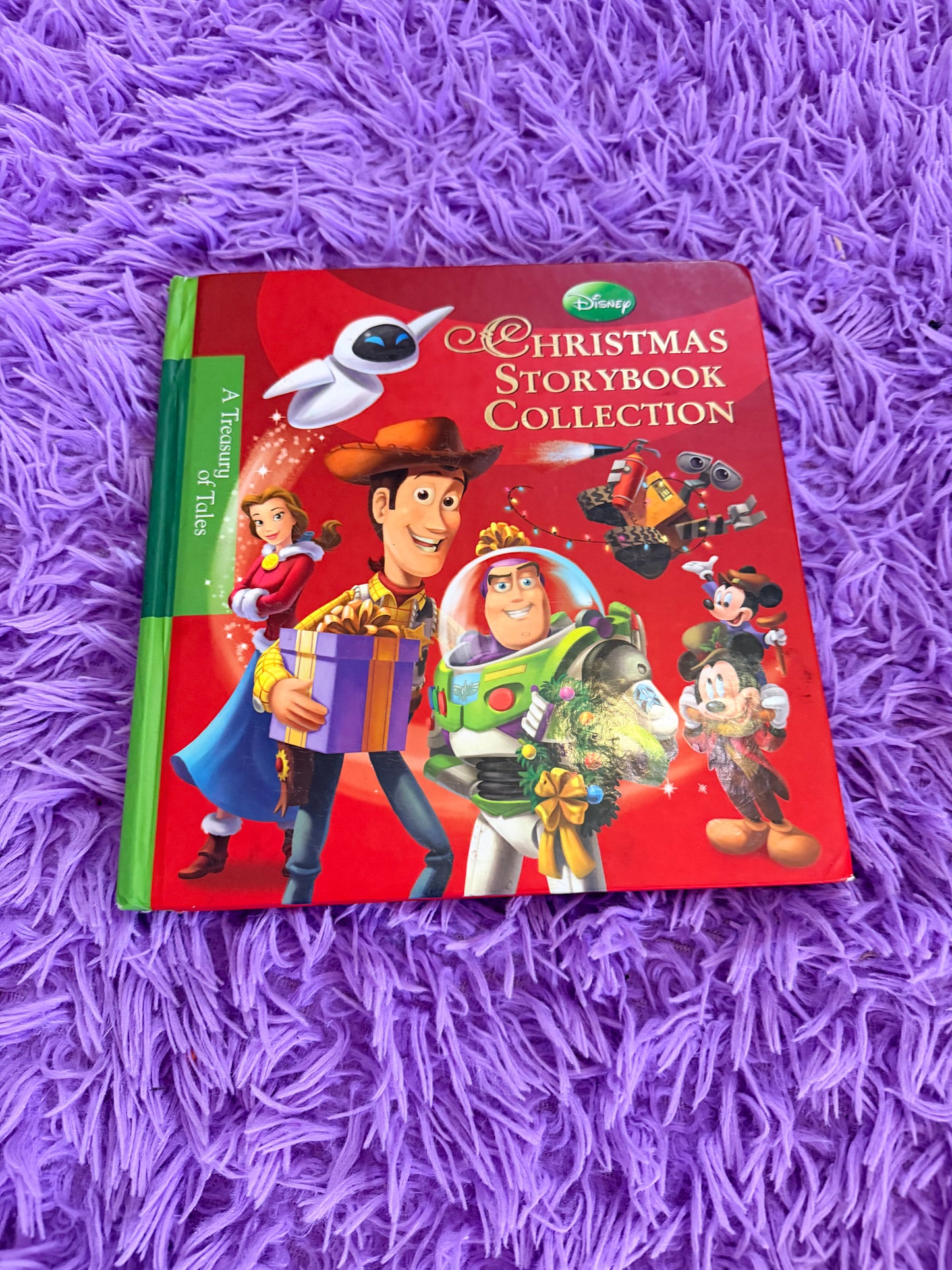 Disney Christmas Storybook Collection: A Treasury of Tales Book