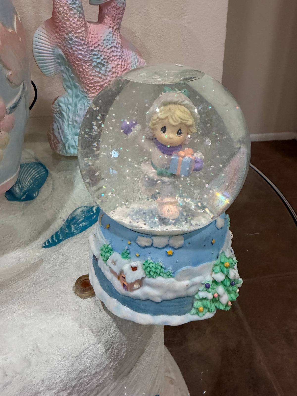 Precious moments “Skater Waltz” snow globe