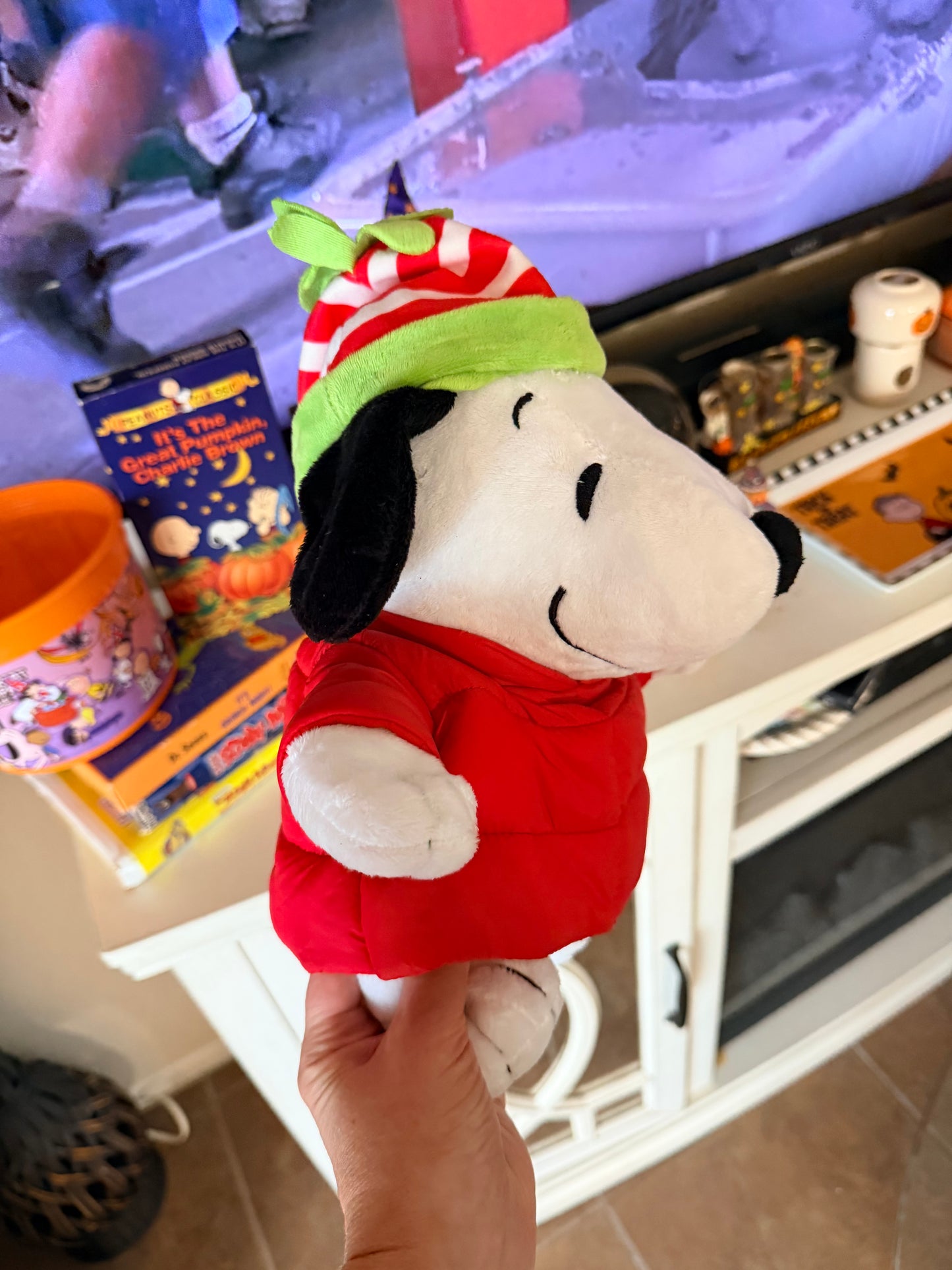 Winter snoopy plush