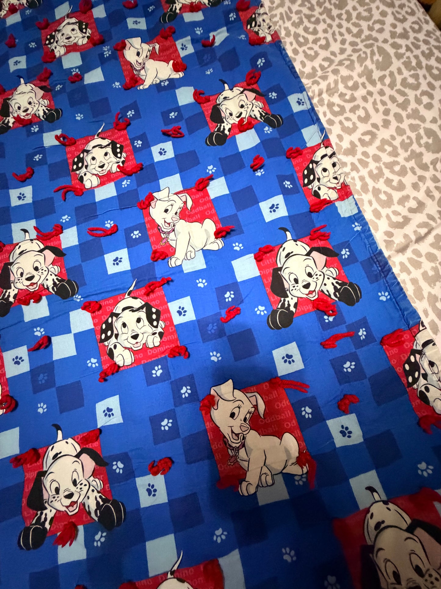 101 Dalmatians throw blanket