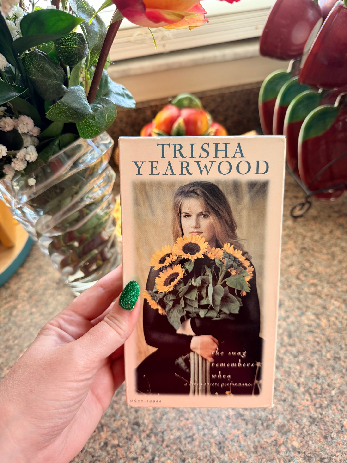 Trisha Yearwood: The Song Remembers When a Live concert performance vhs
