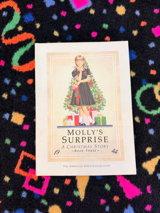 Mollys surprise a Christmas story book three