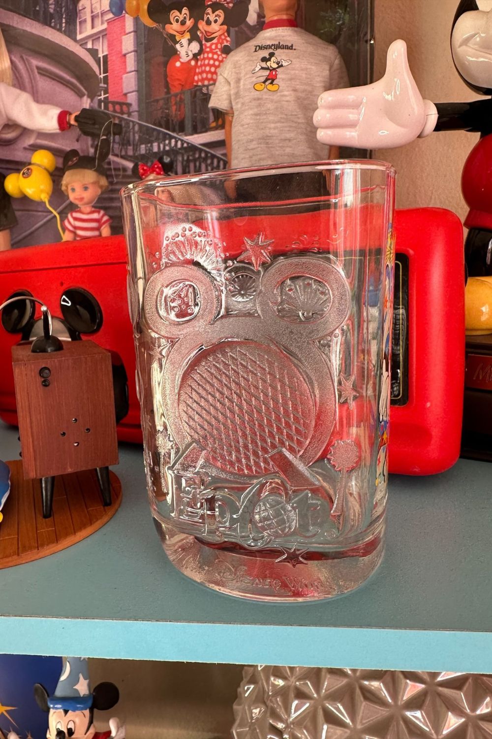 2000 EPCOT MCDONALDS GLASS*