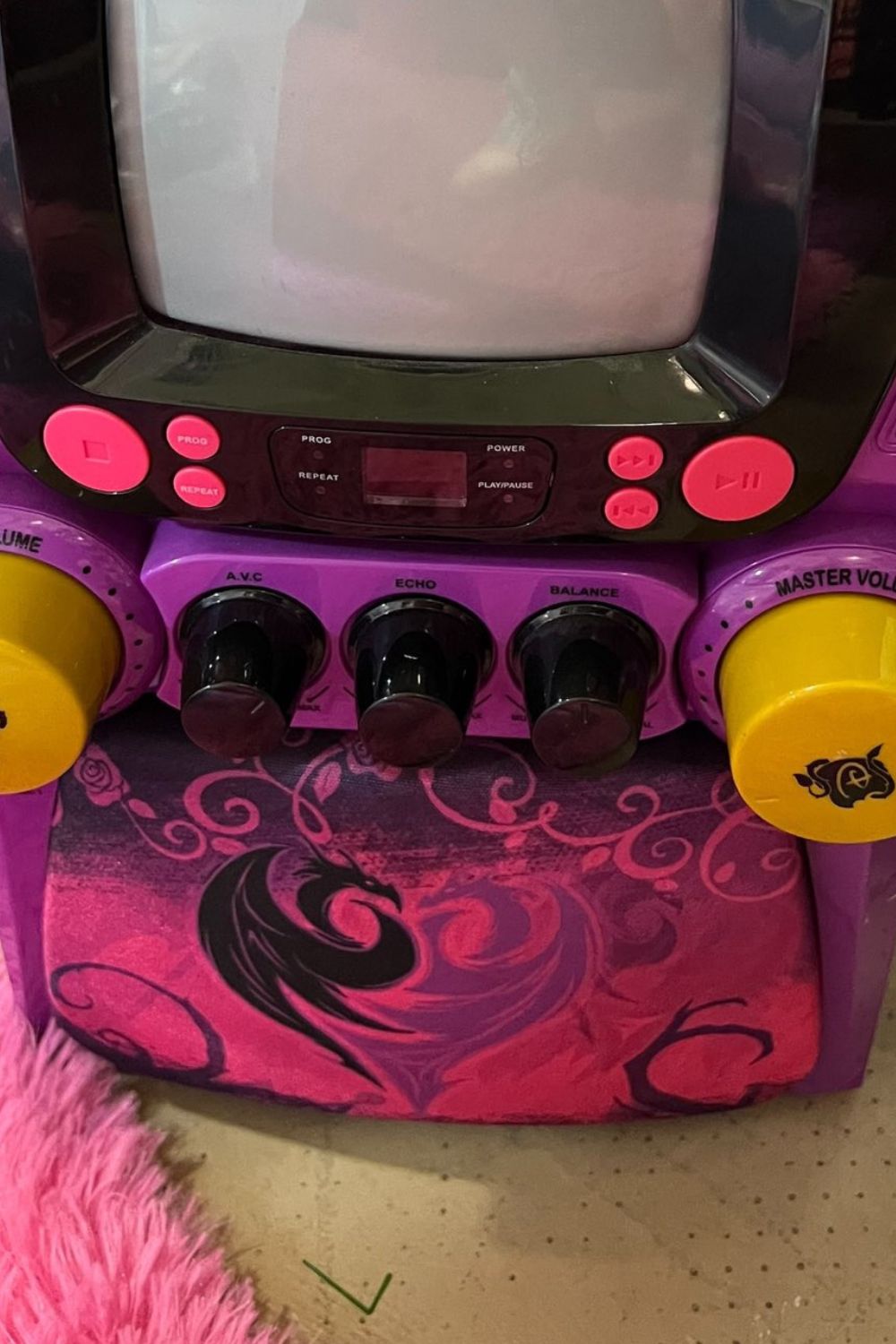 DESCENDANTS KARAOKE MACHINE* Nostalchicks
