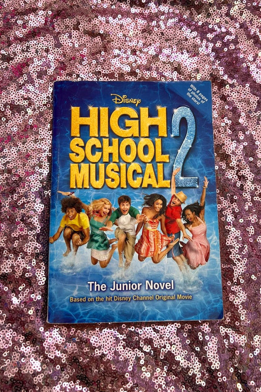 HIGH SCHOOL MUSICAL 2 - JUNIOR NOVEL BOOK*