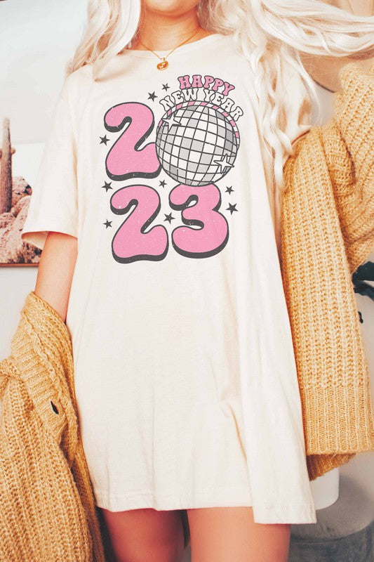 2023 HNY GRAPHIC TEE - CURVY