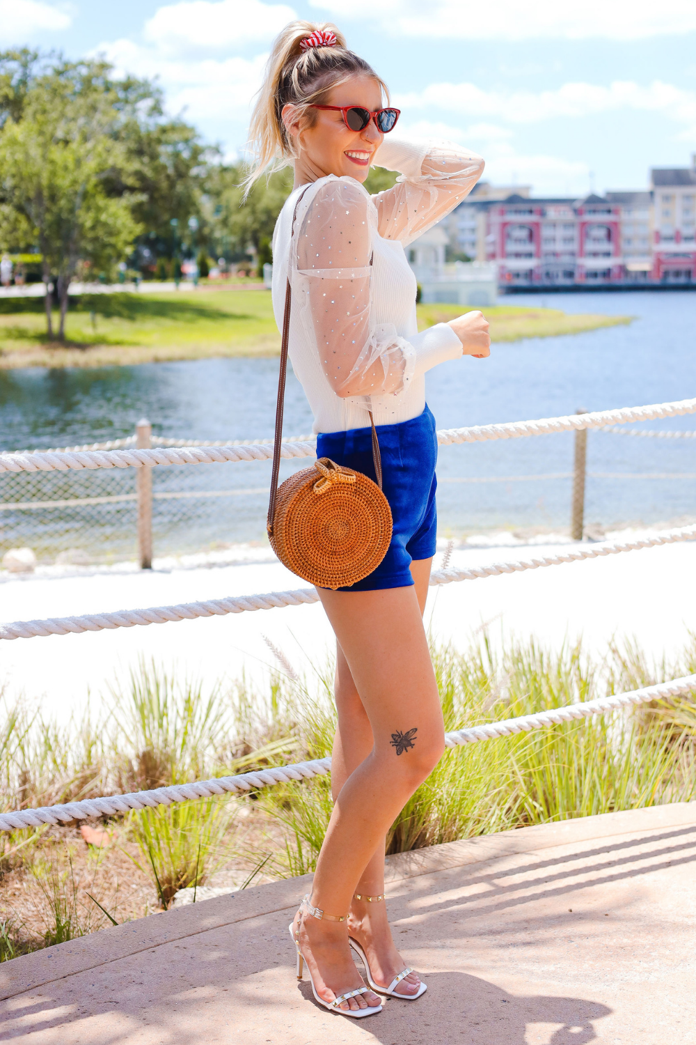 THAT HAPPY FEELING MESH SLEEVE TOP