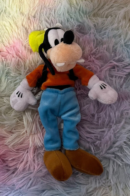 GOOFY PLUSH*