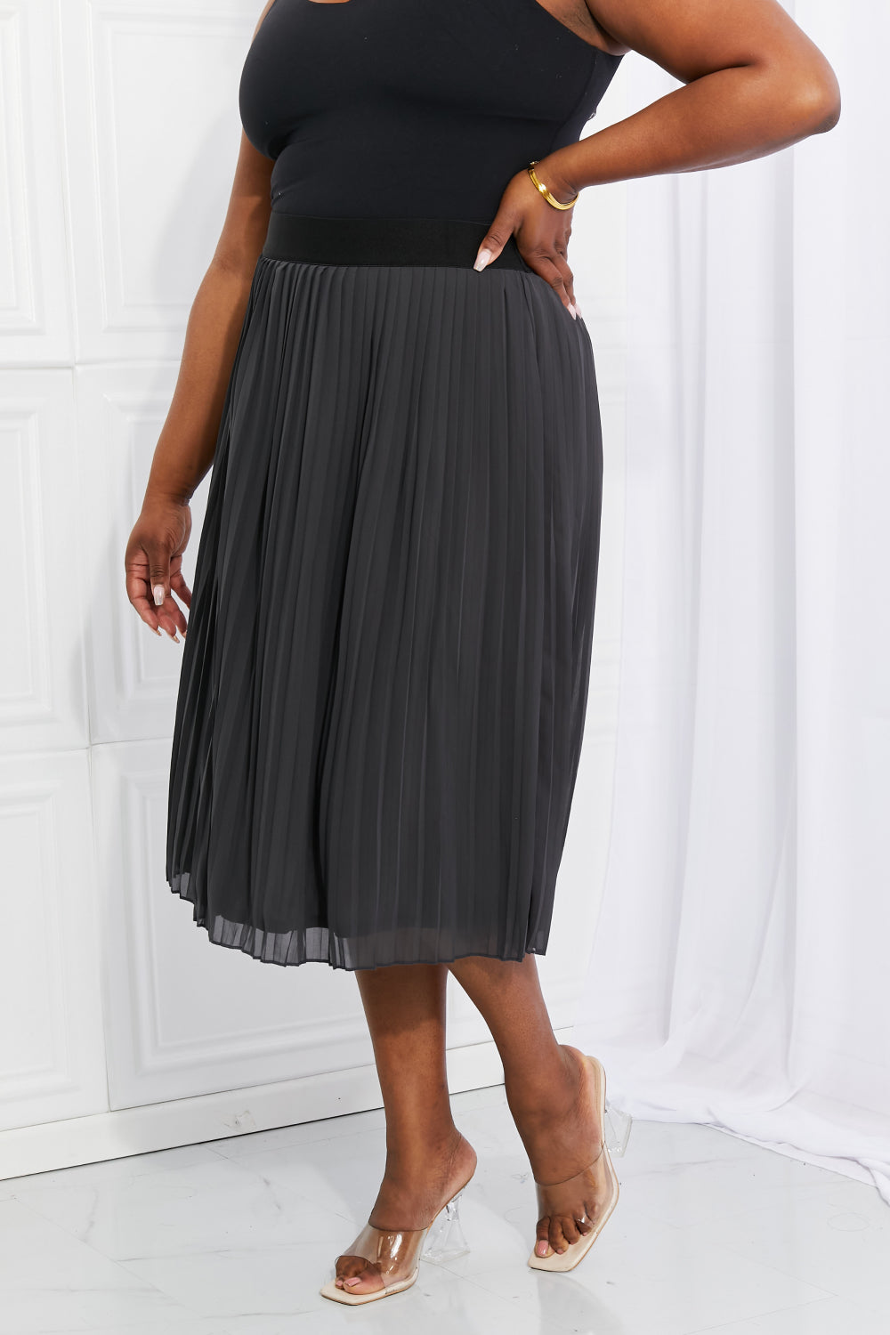 LOVE ON TOP PLEATED CHIFFON MIDI SKIRT