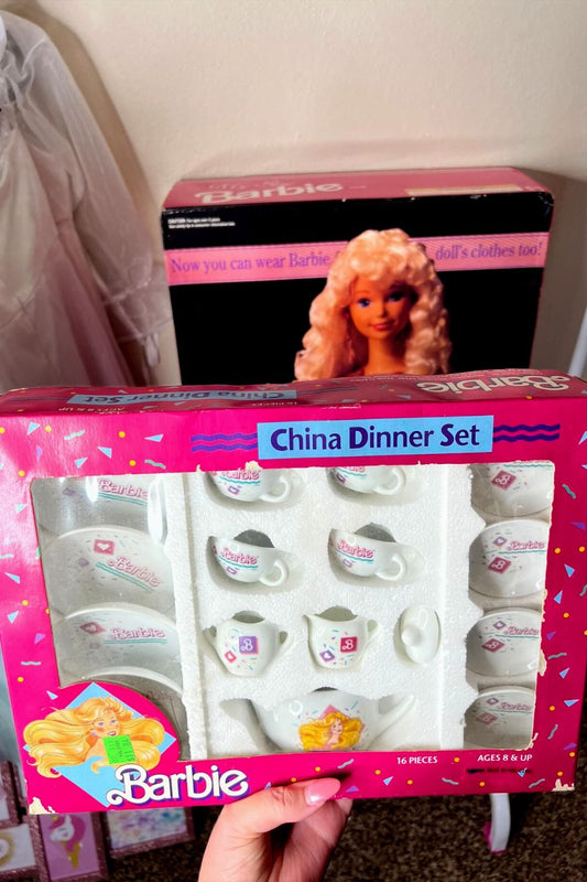 1989 BARBIE CHINA 16 PCS TEA SET*